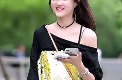 小姐姐平常不爱笑吗,为何她平常不爱笑？