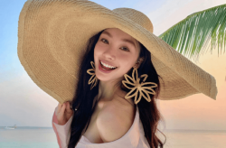 及薛之谦演唱会成吃瓜现场！美女粉丝疑出轨富豪老大遭正宫男友抓包及文娱圈“神反转”的大瓜：有的实锤变诬蔑有的被曝不虔诚10余人及文娱圈爆大瓜！迪丽热巴表洋产子被闪拍生父疑似败露跌落神坛！王大发：的“吃瓜